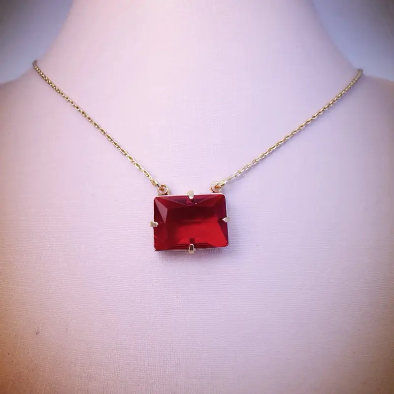 Mary’s necklace