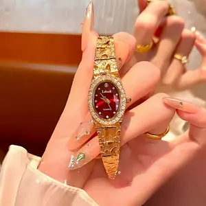 Fashion bracelet watch with vintage style gold, elegant women’s watch; water-resistant and scratch-resistant; suitable for everyday wear and parties; versatile and a perfect gift choice.