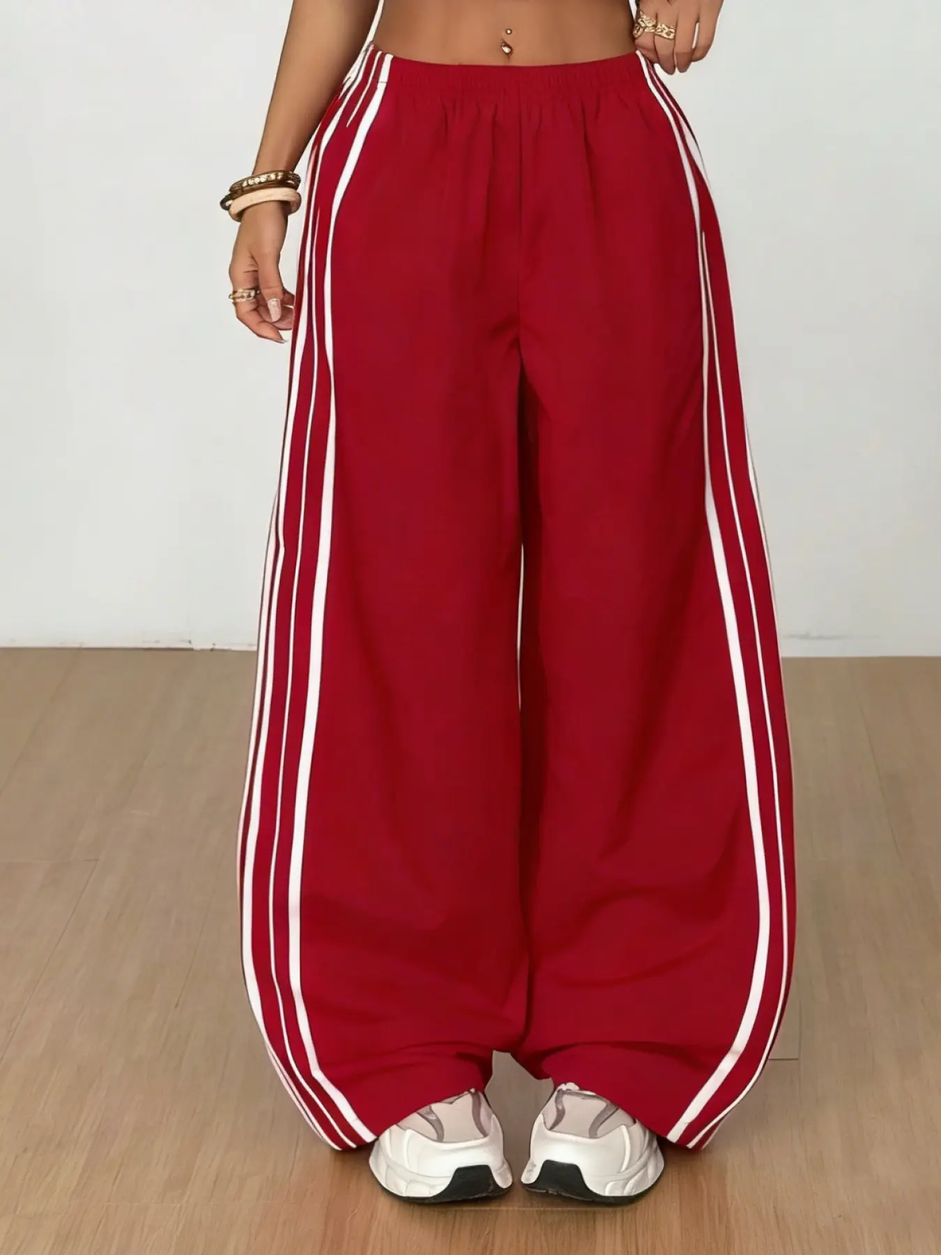 A women's casual red side striped wide leg sports pants, high waist casual straight leg floor pants, suitable for all seasons, home, indoor, and outdoor wear, Casual Fashion Bottoms