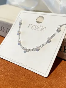 A stylish and simple pearl bracelet, suitable for daily wear, vacation dates, and other occasions, and also a delightful and exquisite small gift.