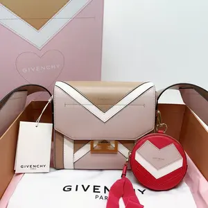 Pre-owned Givenchy Leather Shoulder Bags 7.8'' R3019 Shoulder Bag C214766994 0410 T3 Mia