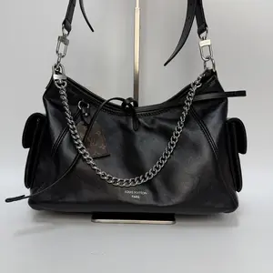 Pre-owned Louis Vuitton leather Crossbody Bags carryall cargo pm【BF 2U】