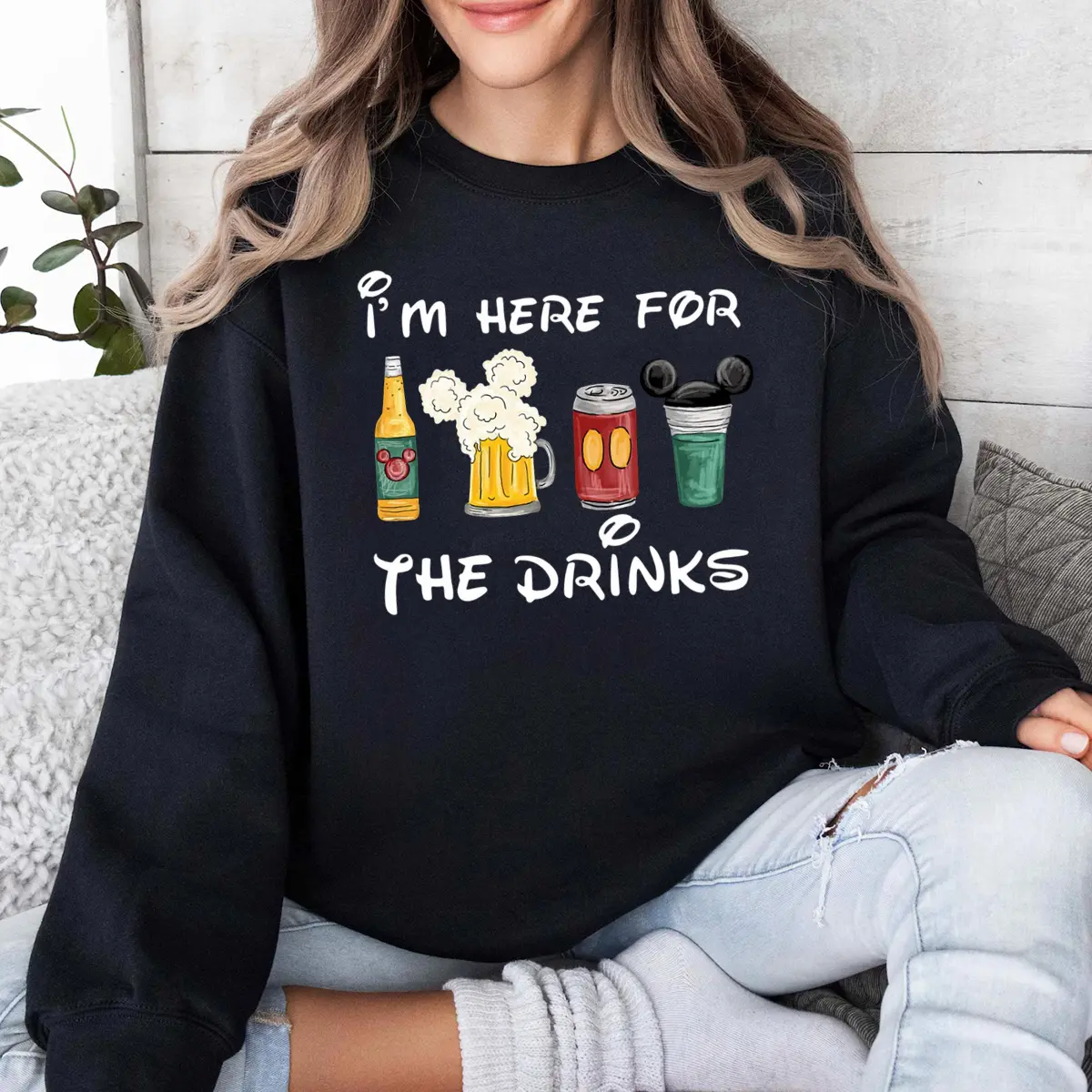 I’m Here For The Drinks Sweatshirt, Funny Drinking Pullover With Beverage Graphic, Party Humor Crewneck For Women And Men, Casual Unisex Outfit, Trendy Top