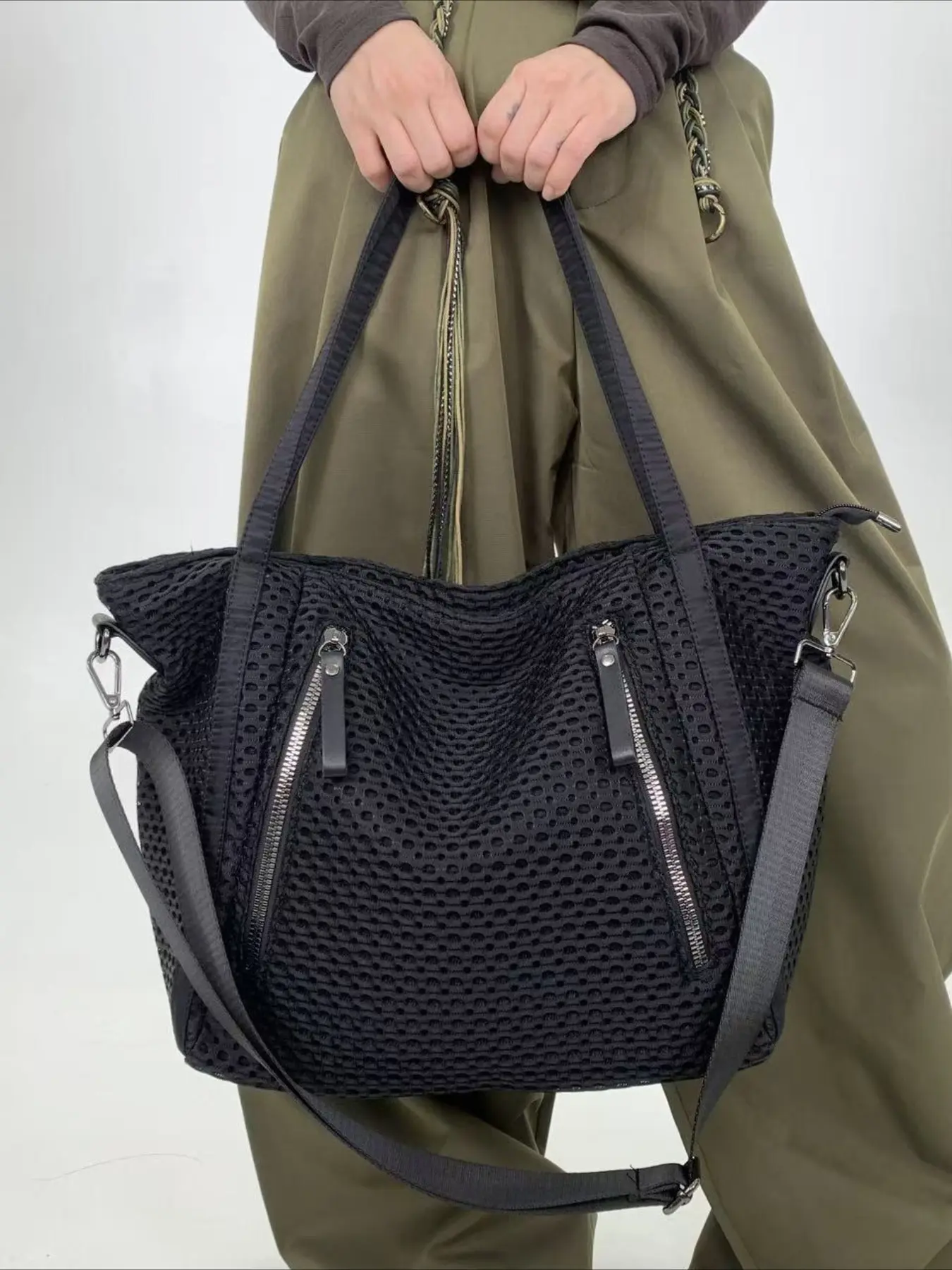 Ladies' retro casual cool handbag, multi pocket personalized punk Y2K hot girl bag, street style spliced city bag, crossbody bag, Everyday crossbody bag, suitable for work, commuting, dating, large capacity single shoulder crossbody bag, black