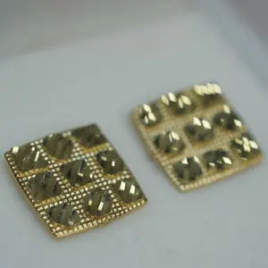 Aretes Cuadrados Estilo Nugget Oro 14k