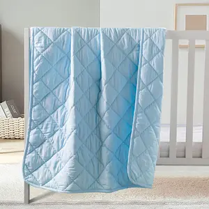 Bedsum Microfiber Down Alternative Small Comforter, Lightweighted and Warm Solid Color Blanket