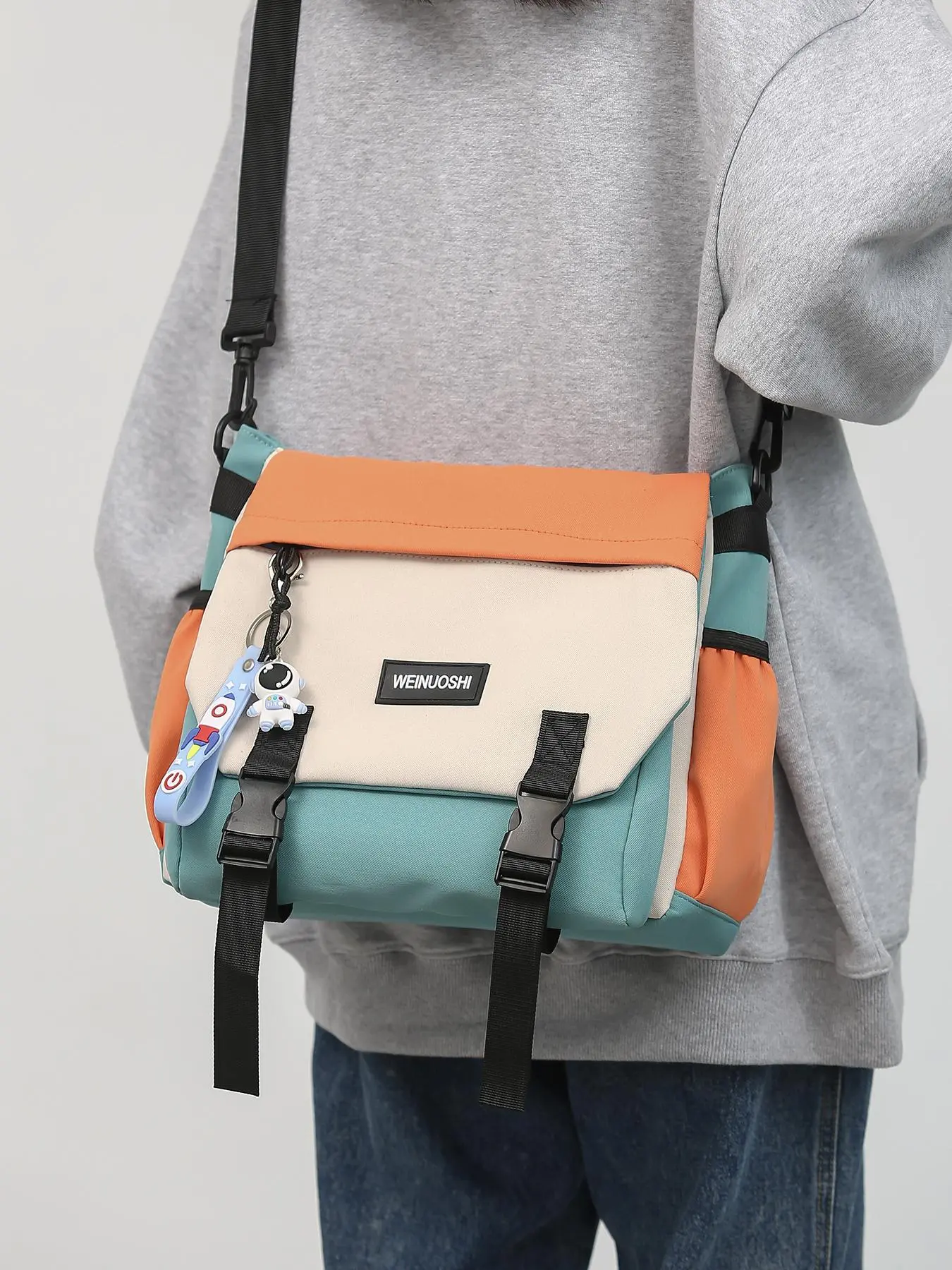 Fashion Colorblock Stylish Crossbody Bag, Large Capacity Shoulder Bag with Cartoon Pendant, Casual Trendy Versatile High-quality Daily Commuting Bag, Casual Messenger Bags for Women & Men, Fashionable Crossbody Bag, Multifunctional Crossbody Bag
