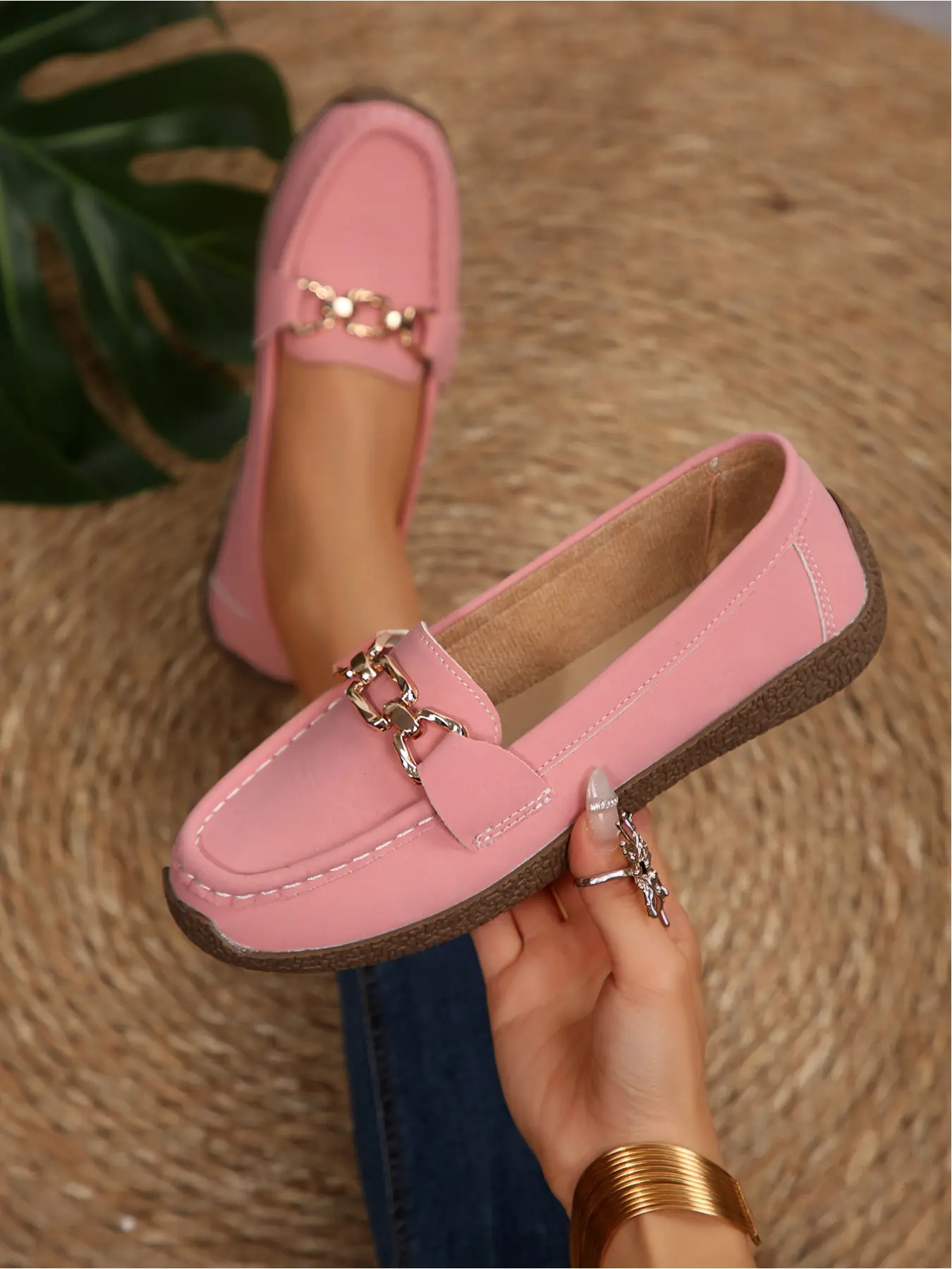 Must-Have for Wide Feet! Women's Casual Slip-On Loafers, Metal Chain Moccasin Flats, Cloud-Like Comfort Walking Shoes for Office & Commute, Casual Trendy Flat