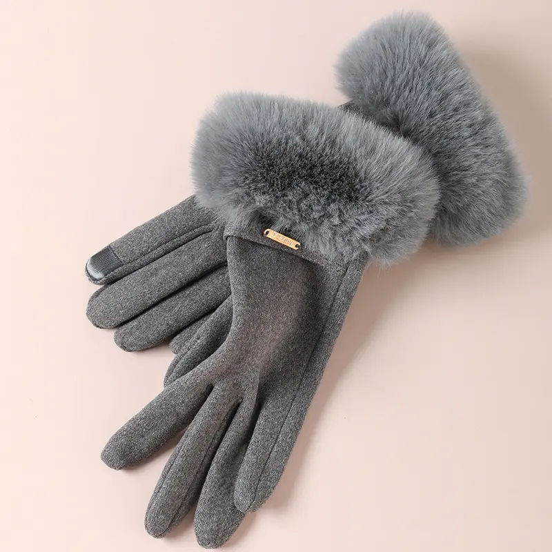 Winter Women's Thick Fleece Insulated Windproof Plush Gloves for Outdoor Cycling, Providing Warmth and With Touchscreen Functionality