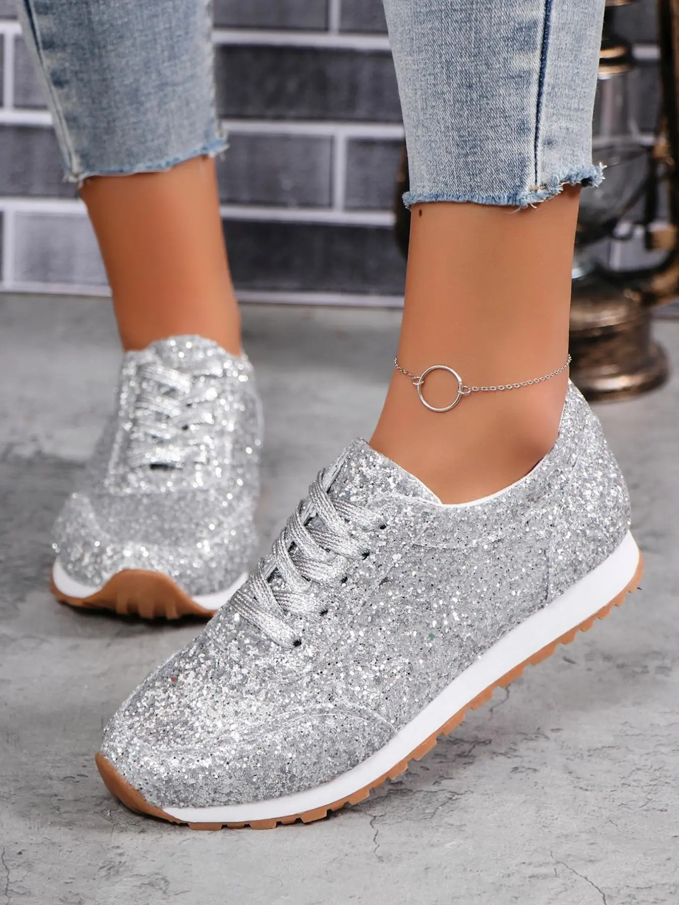 Women's fashionable casual sports shoes, Sneaker, sequin design, casual flat shoes, comfortable walking shoes, fashionable daily shoes, Casual Walking Sneakers, Trendy Fashion Sneaker, Glitter Design Sneakers, PU Leather Sneakers, All Seasons Sneakers