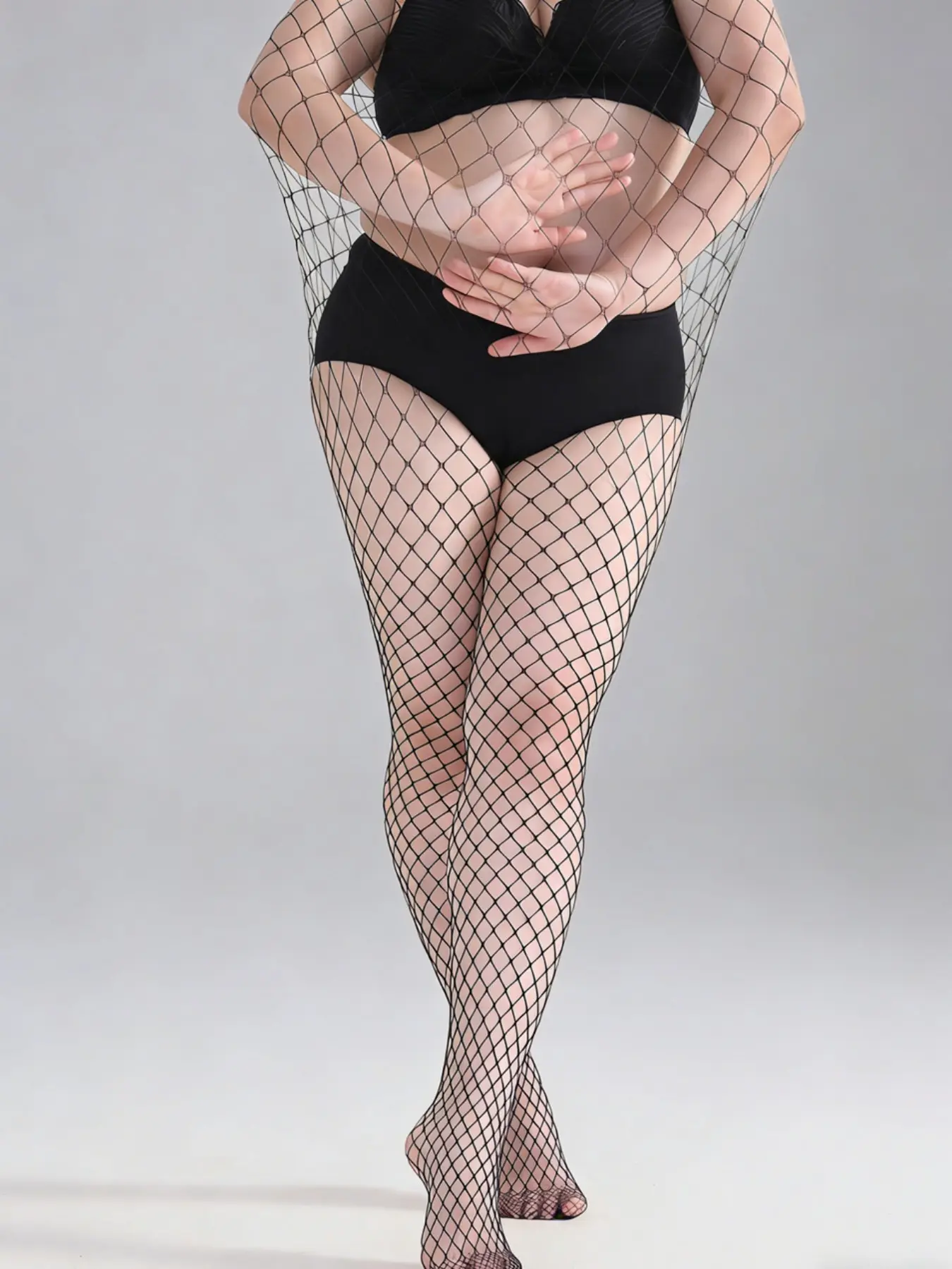 Medium Mesh Fishing Net Jumpsuit, Durable Fisherman Overall, Ideal for Angling & Outdoor Use, Comfortable One-Piece Design