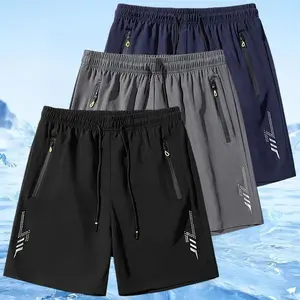 Men's outdoor sports shorts, quick-drying and breathable, with zippered pockets, suitable for running and other sports.