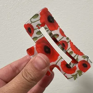 Poppy Claw clip