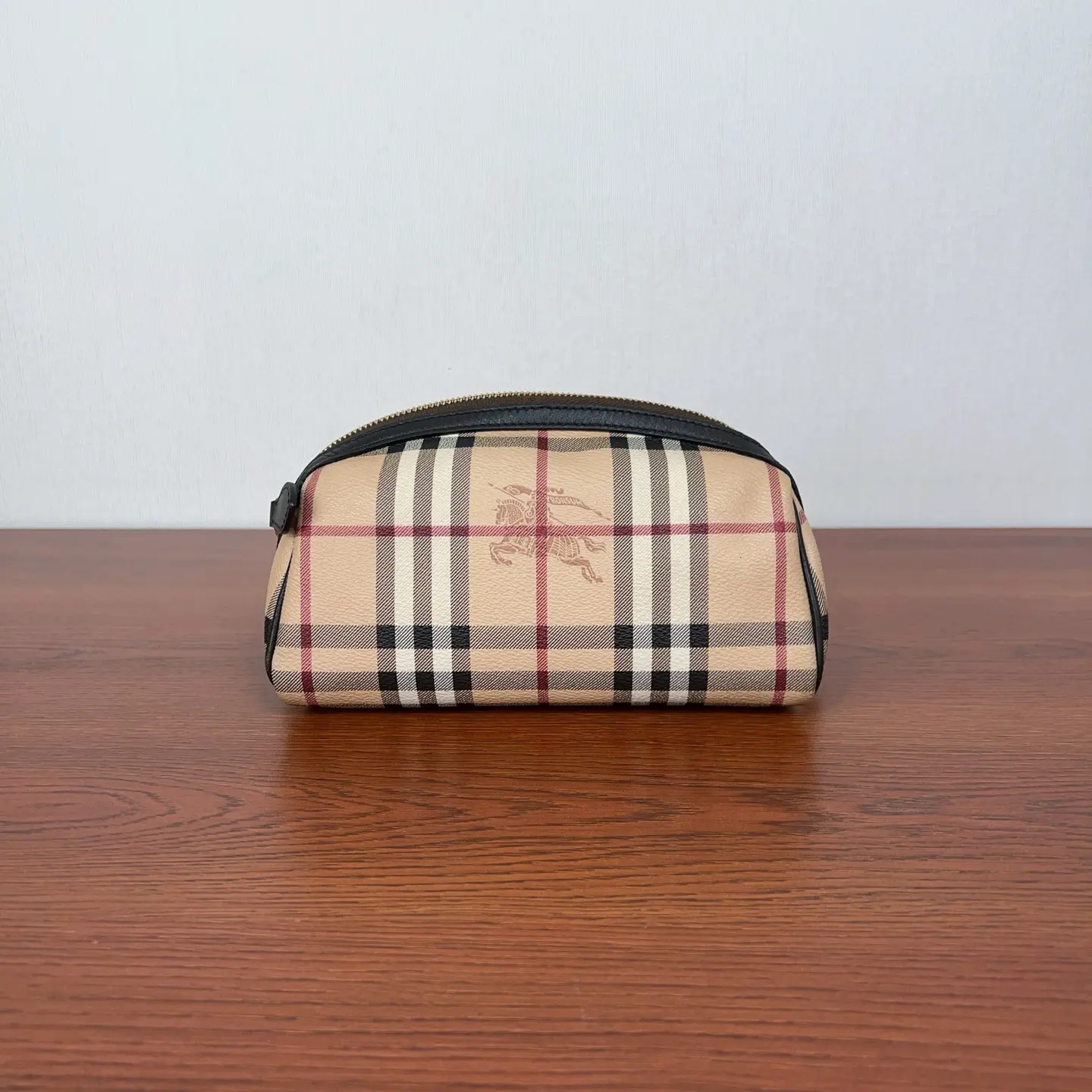 Pre-owned BURBBERY pvc Clutches & Wristlets Burberry Nova Check Shadow Horse Leather Pouch cj7247
