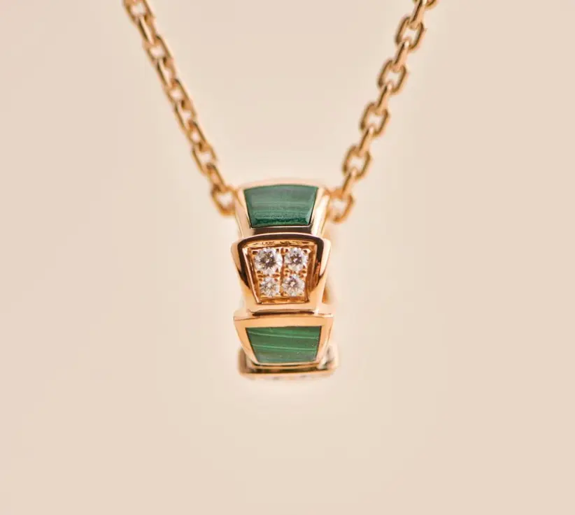 Pre-owned Bvlgari Serpenti Viper Diamond Pendant Necklace Malachite 18K Rose Gold，non full set