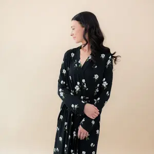 Women’s Lounge Robe in Big Midnight Magnolia