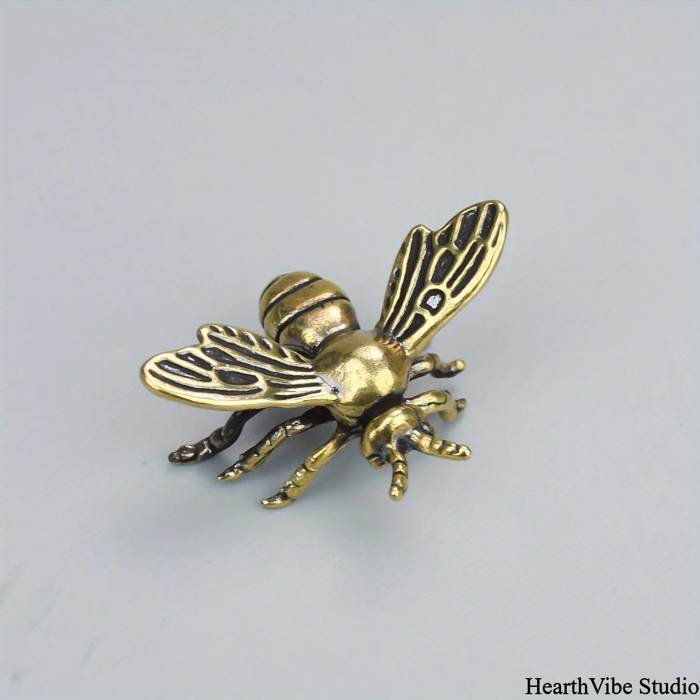 Collector-Grade Solid Brass Bee Ornament - Resin Animal Sculptures, Handmade Collector-Grade Statue, Camping Hammock Area Accent, Entomology Enthusiasts Desktop Decoration