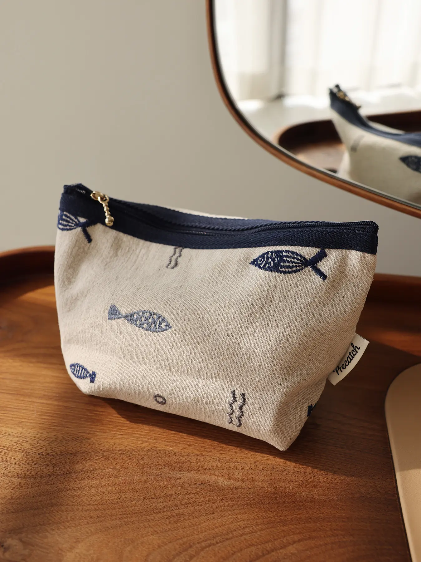 Japanese-Style Fish Embroidered Makeup Bag, Portable Zippered Travel Cosmetic Bags with Ethnic Pattern Inner Pocket, Travel Beauty Bag, Handmade Cosmetic Storage Pouch, Cosmetics Bag
