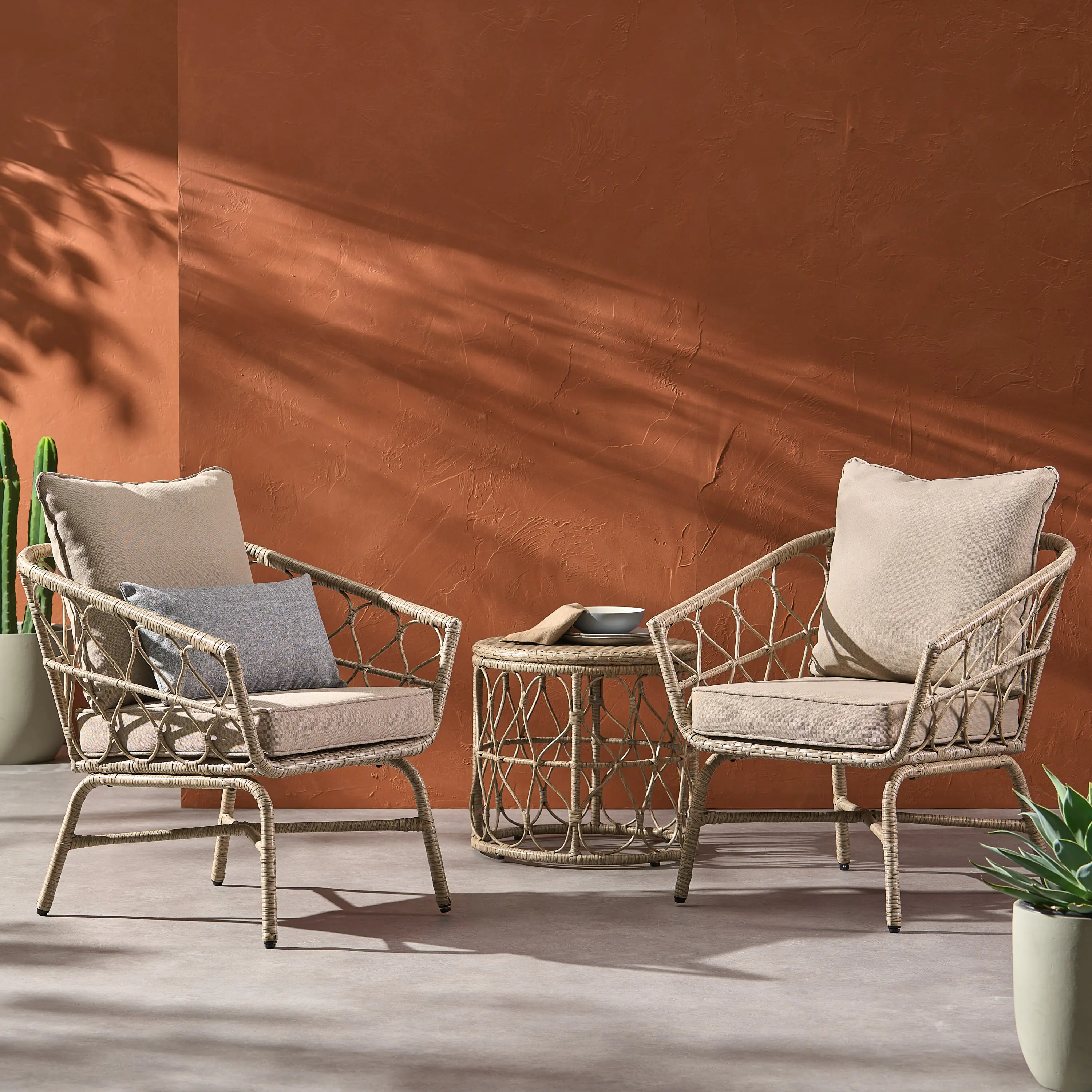 Bruce 3-Piece Chat Set Outdoor Patio Furniture Conversation Set with Two Chairs and Table, All-Weather Wicker Rattan, Brown, Ideal for Garden, Backyard, Poolside, Balcony, Porch, Deck, Multiple Color Options, Home Furniture and Household