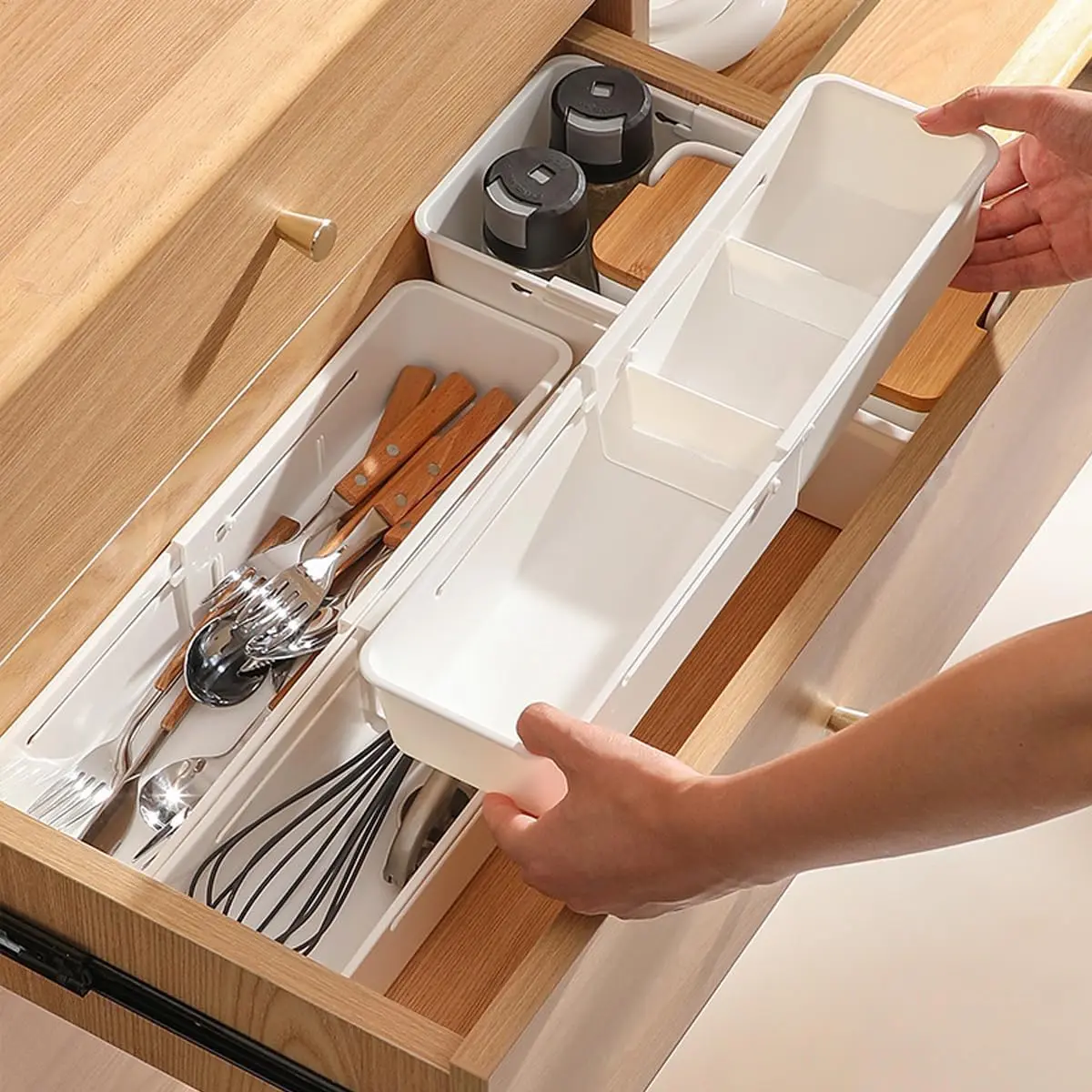 White Silverware Tray - Expandable Kitchen Drawer Organizer for Cooking Utensils and Cutlery, 2 PCS Plastic Drawer Organizer Tray for KItchen Office, Desk,Cosmetics and Bathrooms