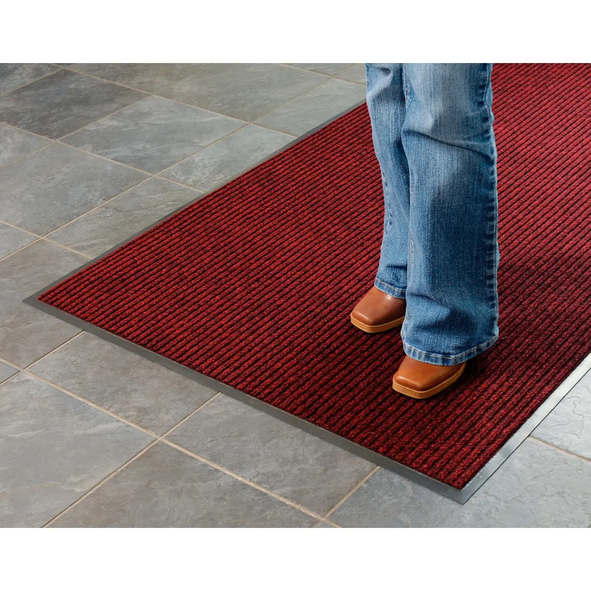 Apache Mills 606624RD Polypropylene Brush & Clean Functional Rug - 3/8 in. Thick, 18 oz/sq. yd., 3x5ft Size, Ribbed Texture, Burgundy - Indoor Entrance Ways, Light to Medium Duty Areas, Moisture Removal