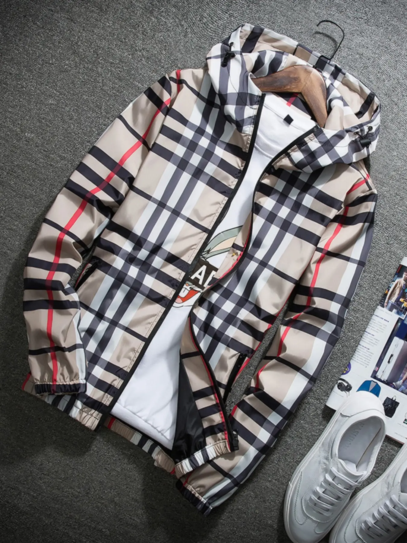 Men's Lightweight Hooded Fitted Jacket, Zip-Up Windbreaker with Adjustable Drawstring & Color-Block Stripes for Autumn