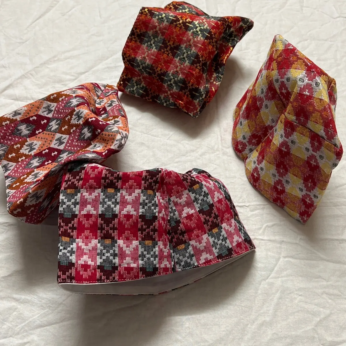 Dhaaka Topi