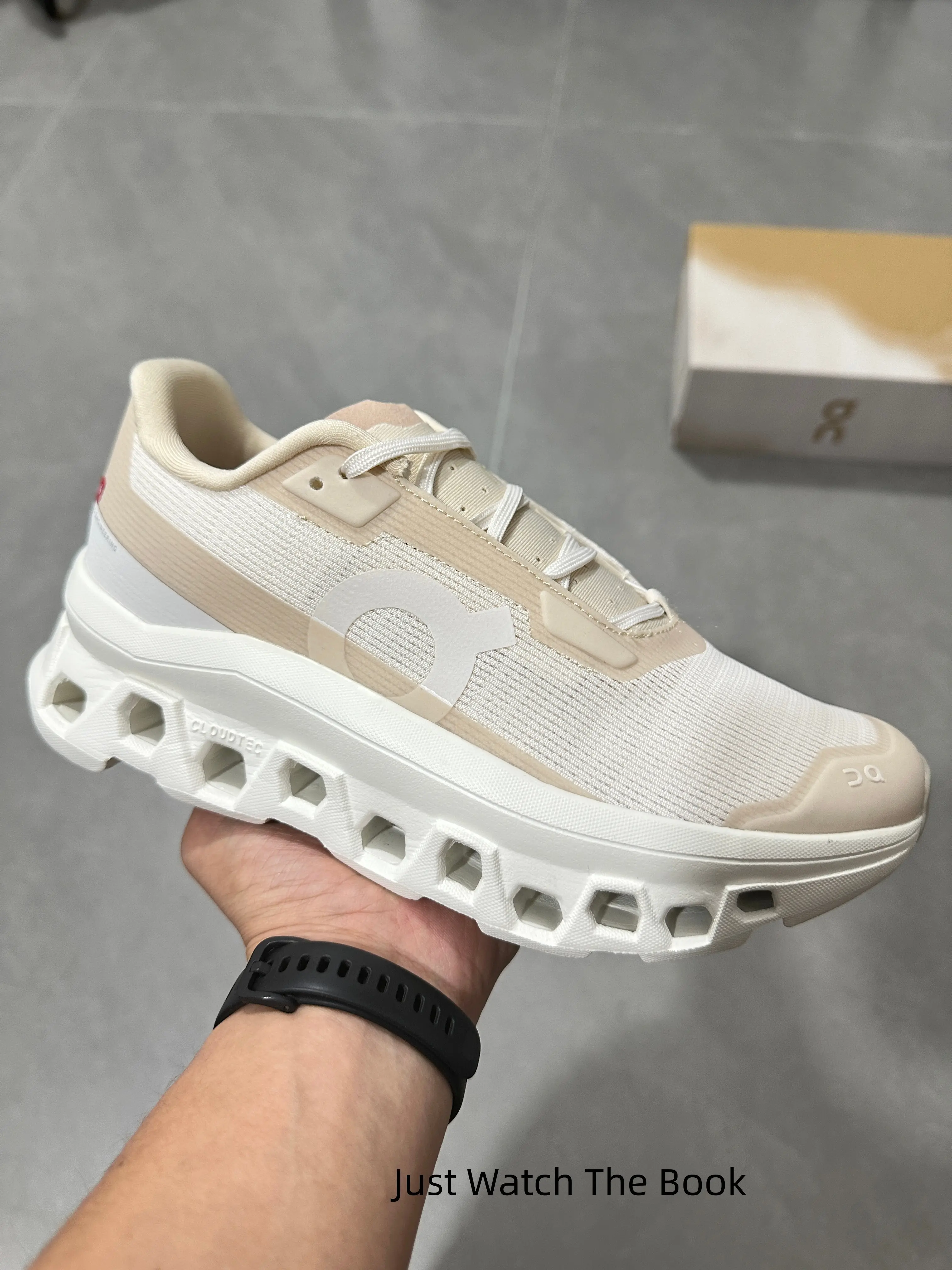 Breathable Fly Knit Upper Hollow Shock-absorbing Anti-slip Thick Sole Fitness Hiking Travel Sports Casual Shoes