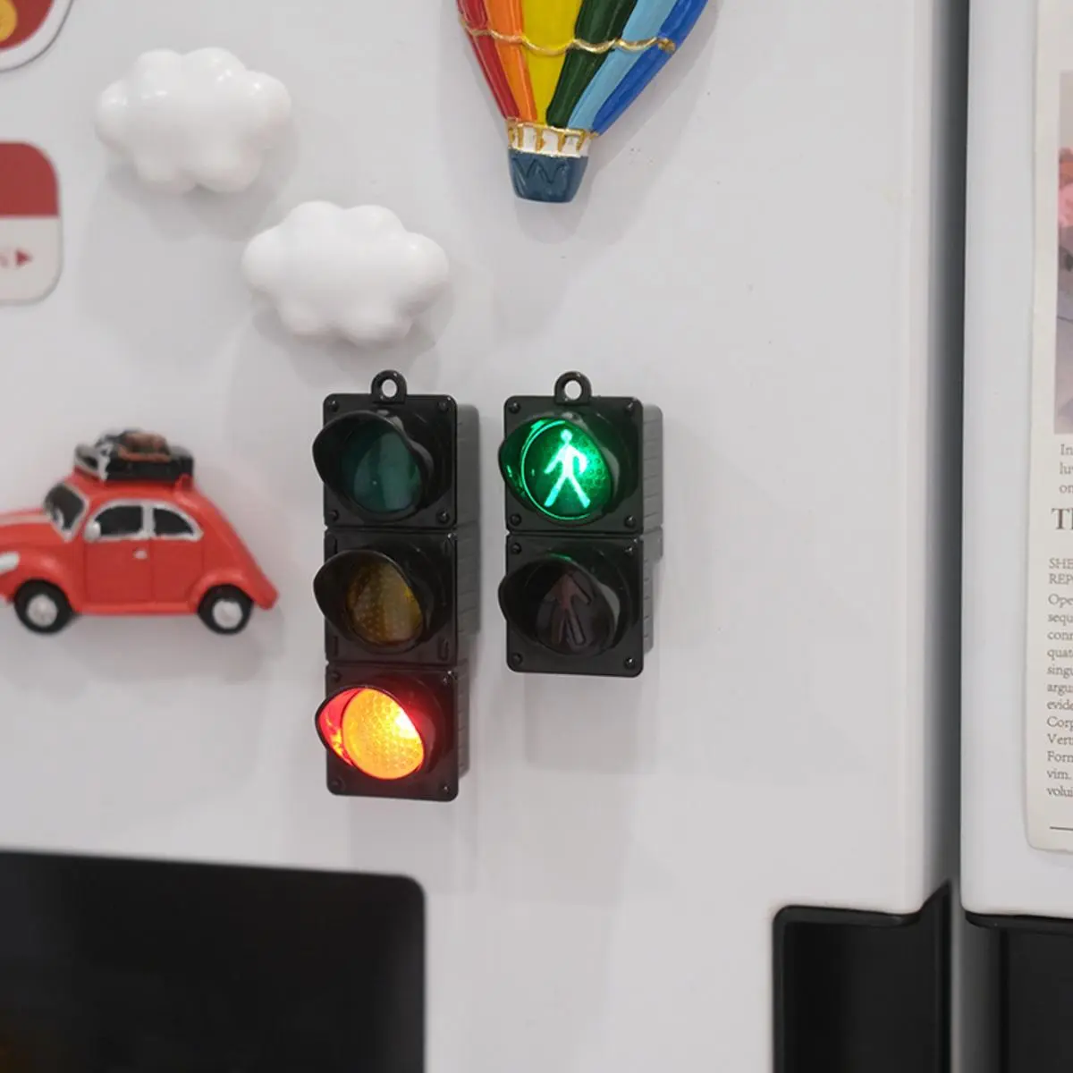 Mini Traffic Light Fridge Magnet, 1 Set Battery Powered Simulation Pedestrian Signal & Traffic Light Fridge Magnet, Home Decor for Kitchen Living Room, Refrigerator Decor Magnet, Higher End Fridge Magnets