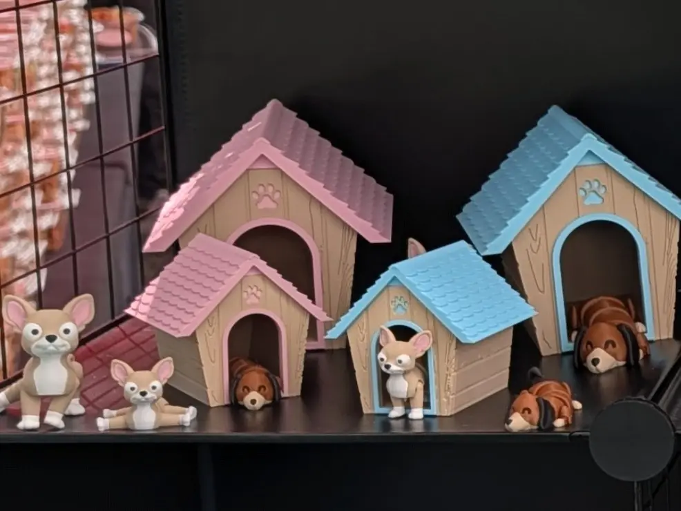 3D Printed Articulated Dog in Doghouse | Chihuahua or Dachshund | Pink or Blue | Mini or Medium
