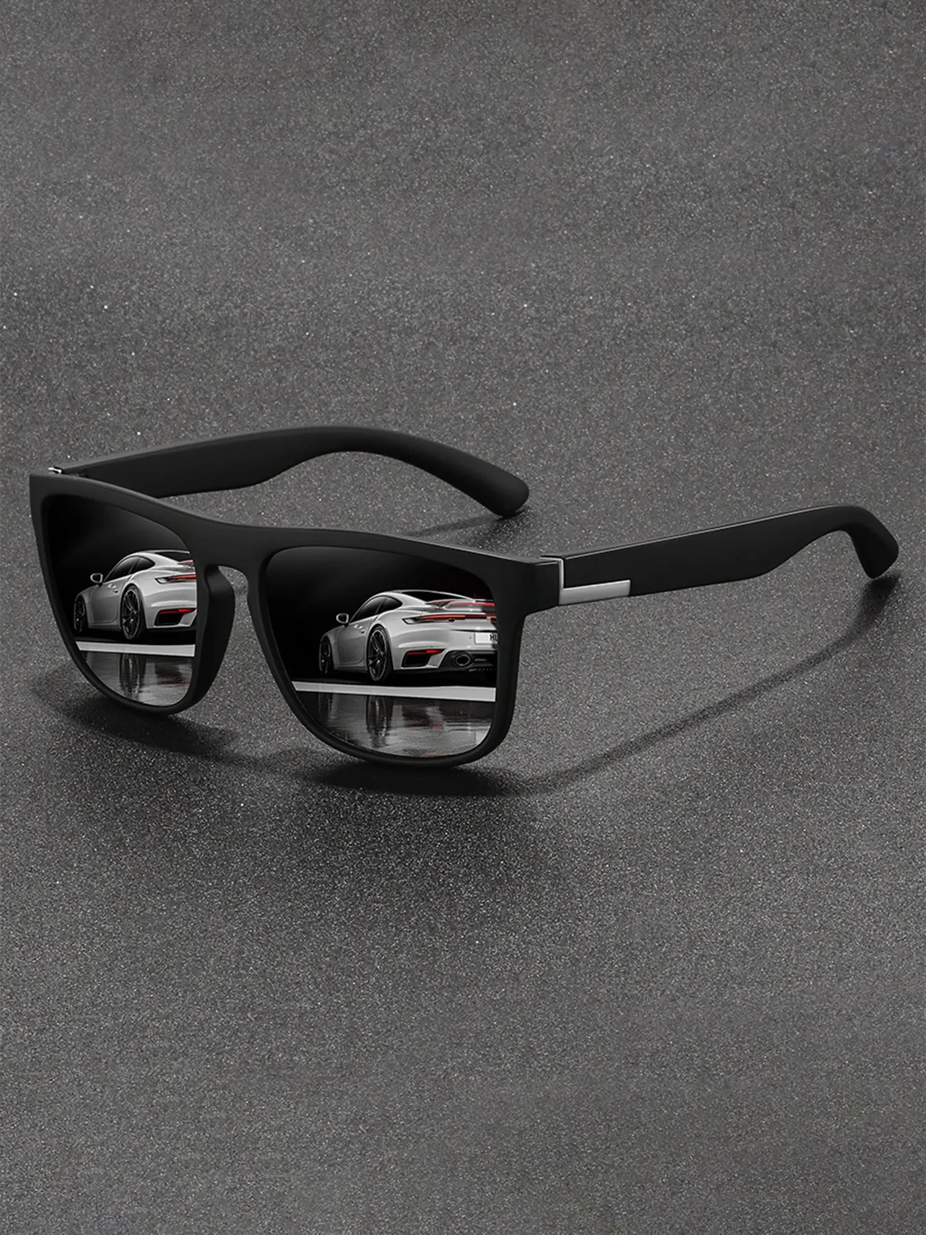 The latest fashionable retro contrasting square glasses, with a classic contrasting frame and rubber nose pad, are comfortable to wear and suitable for both men and women. They offer a variety of color choices and are an ideal choice for daily casual wear