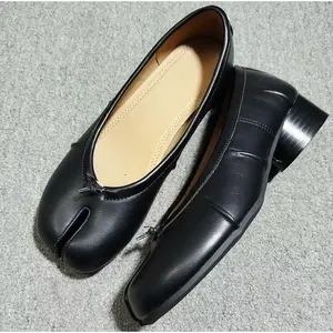 2026 New Retro Split-toed Shoes for Women Light Mouth Thick Heel Pleated Pig's Trotters Ballet One-Pedal Single Shoes