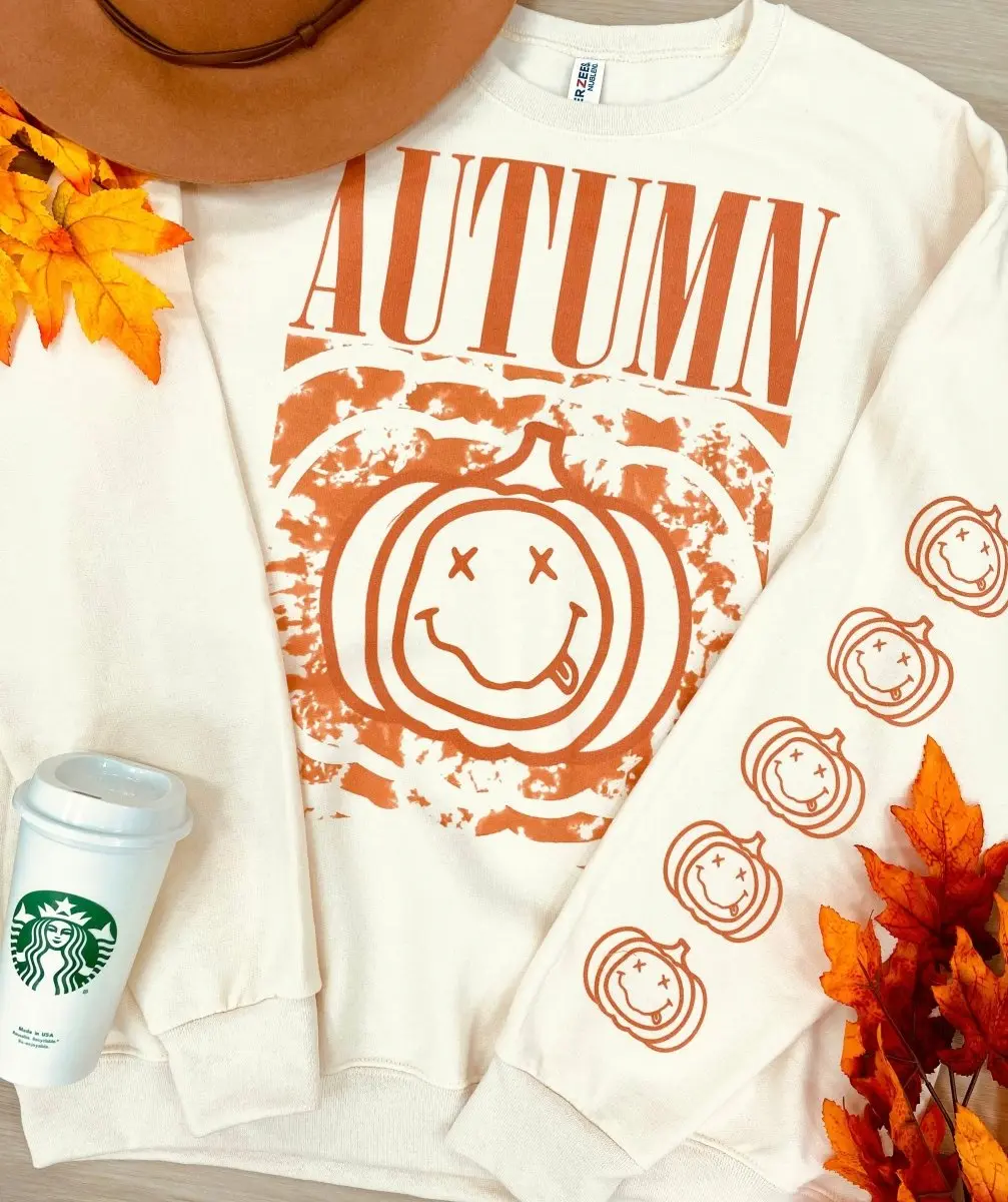 Women's Simple Longsleeves Round Neck 'Nirvana Pumpkin' Sweatshirt - Autumn Casual Pullover Tops with Smiley Pumpkin Design
