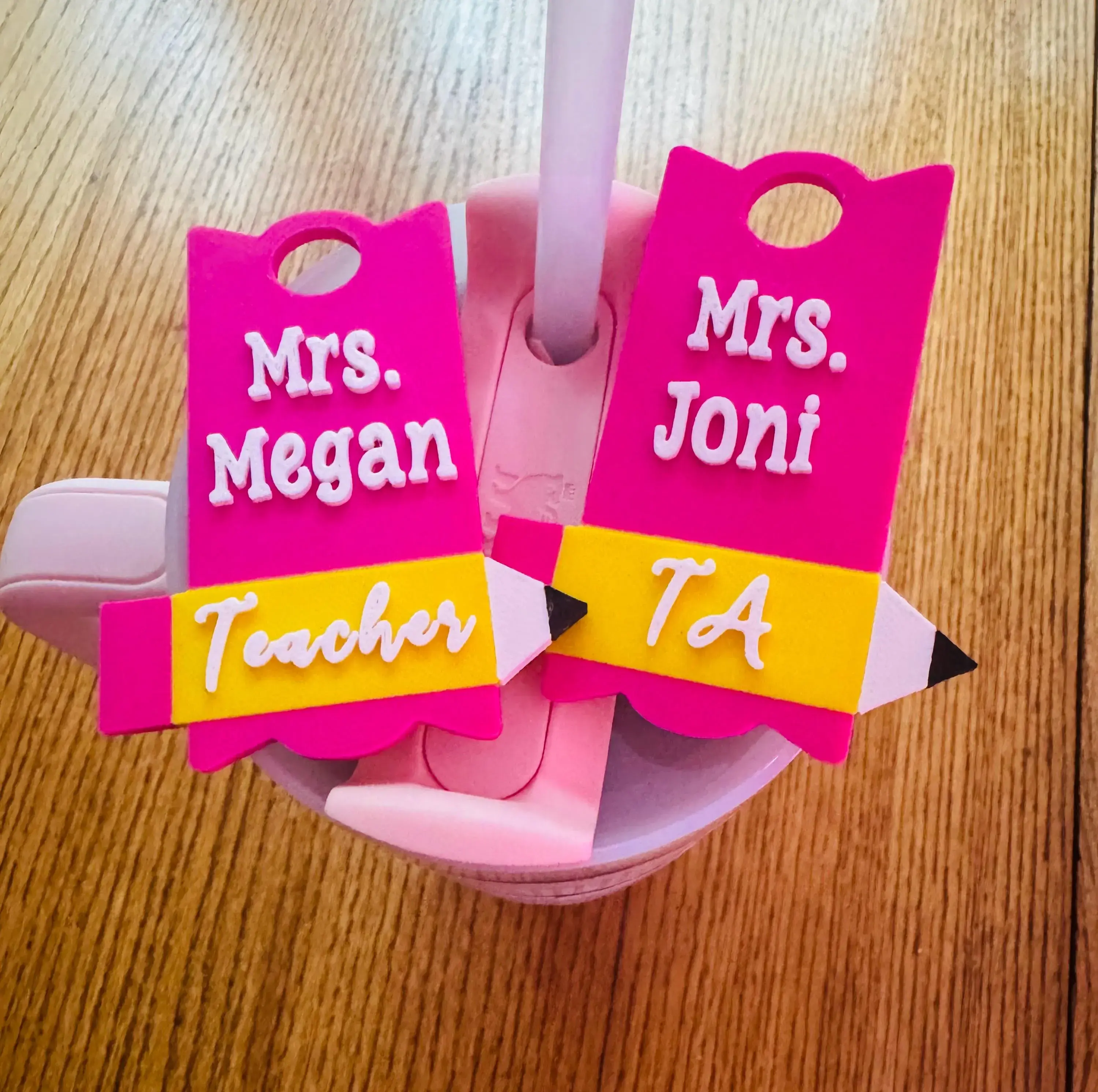 Personalized Teacher or Teacher’s Assistant Quencher Topper – 30 oz/40 oz Tumbler Lid for Teacher Appreciation Week - Educator Birthday Gift - Christmas Teacher Gift - Custom Tumbler Topper - Pencil Tumbler Topper