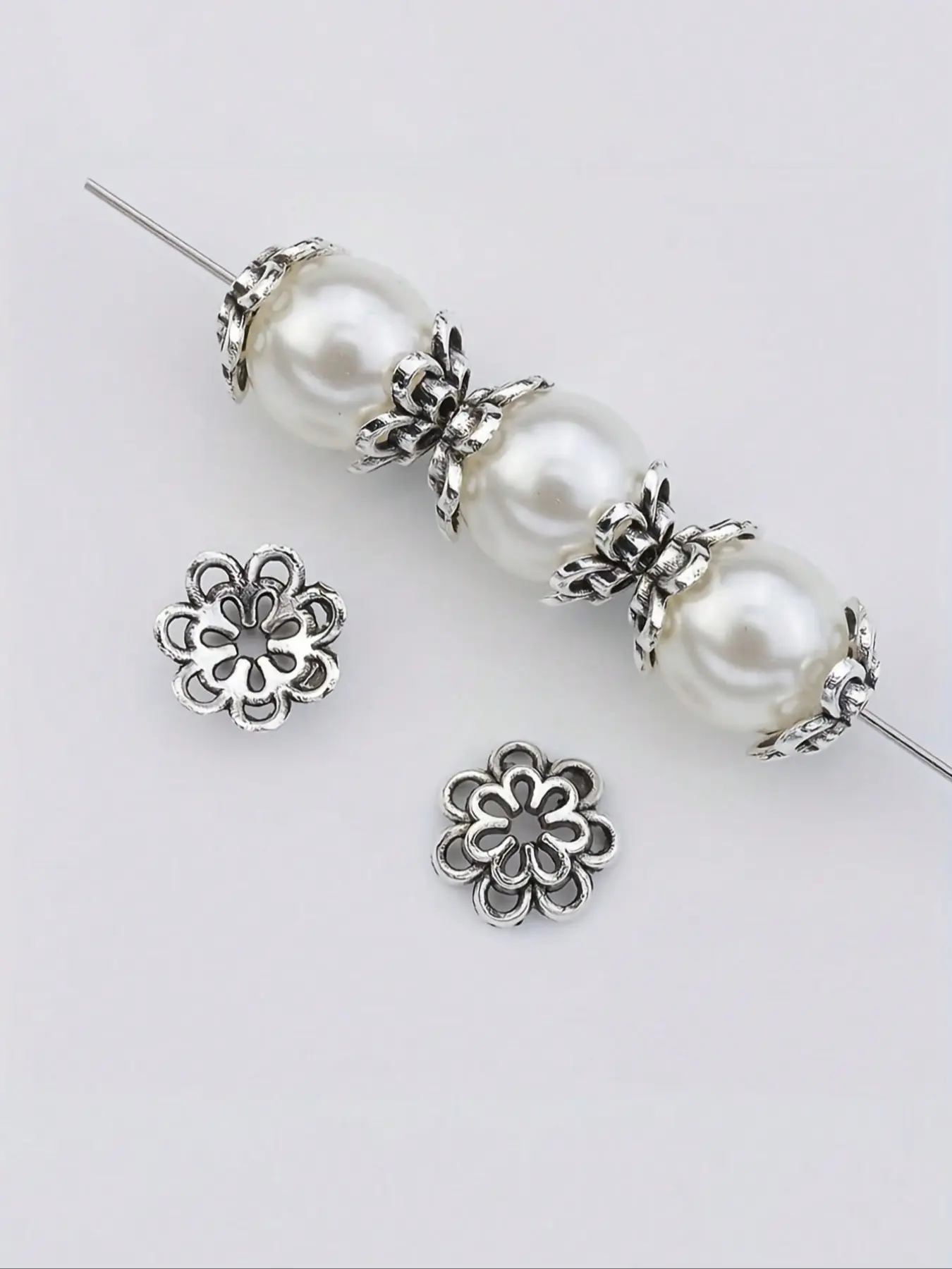 Mother's Day Gift 50pcs Double Layer Flower Bead Caps, Hollow Filigree Bead End Caps, Versatile DIY Jewelry Spacers for Earrings, Pendants, Necklaces, Bracelets, Beads Charms Accessories, DIY Jewelry Making, Beading Accessories, Jewelry Making Supplies