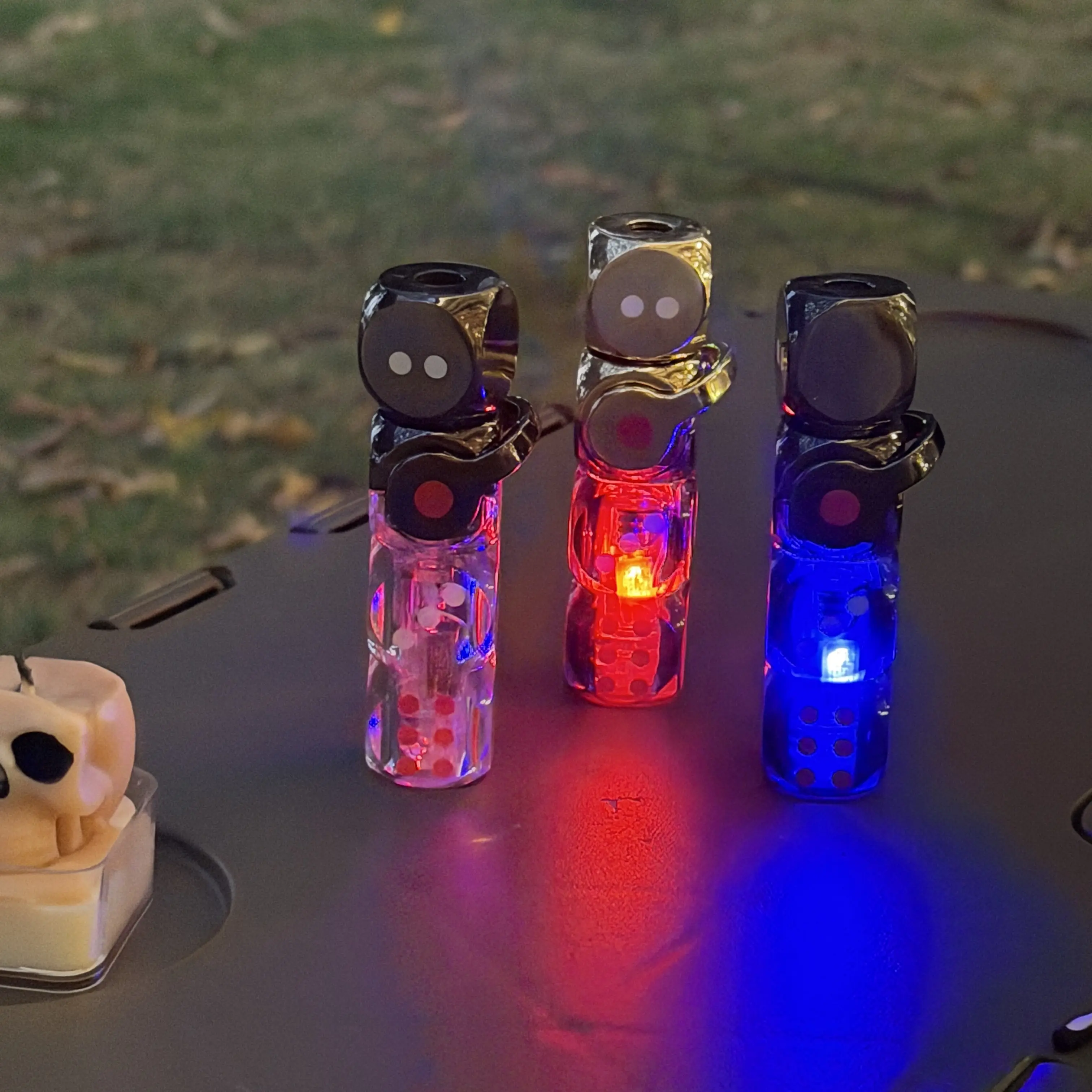 Decompression lighter, lighter with rotating cap and light-up function, creative candle lighter - Mother's Day special edition.