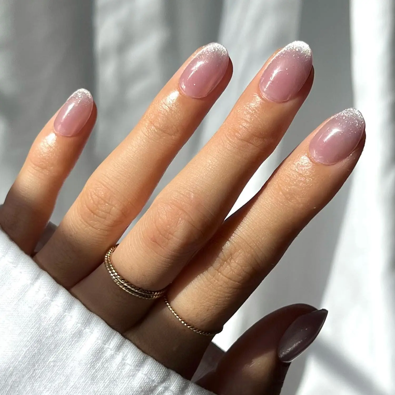 Press-On Nails Kit, Fairy Dust Sheer Jelly False Nails with Glossy Finish, Short Oval Salon-Quality Removable Glue-On Manicure, 30 Pcs, Removable False Nails