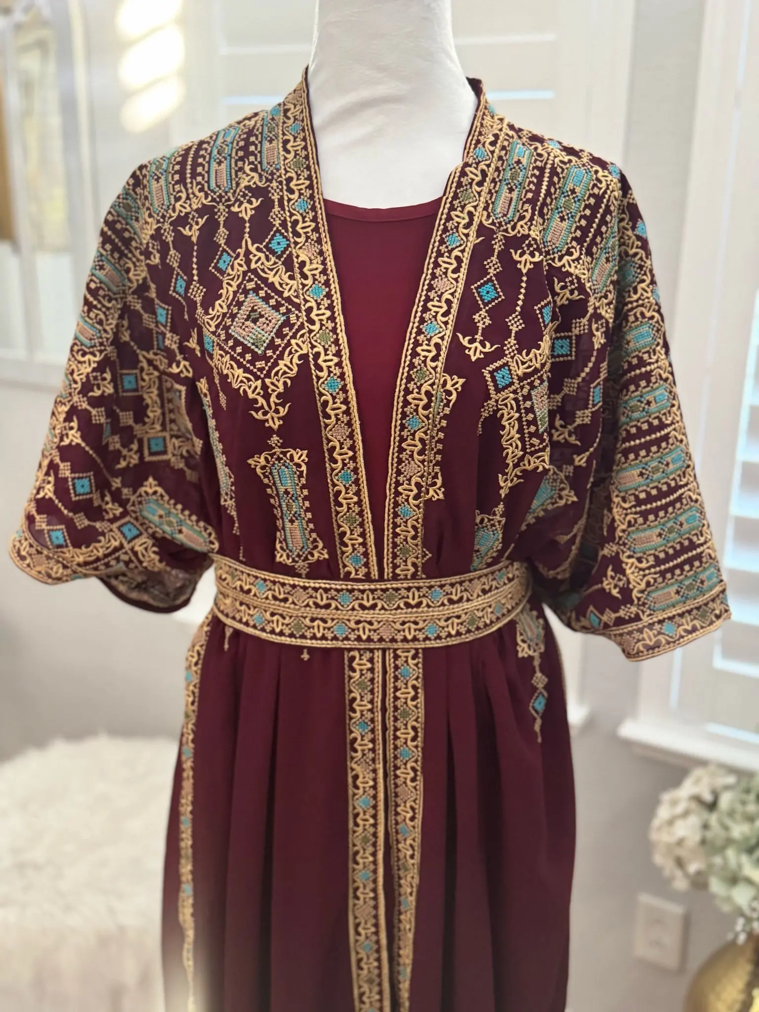 Fadwa Bisht Set - Women's Embrodiered Bisht, Outfits, Clothes
