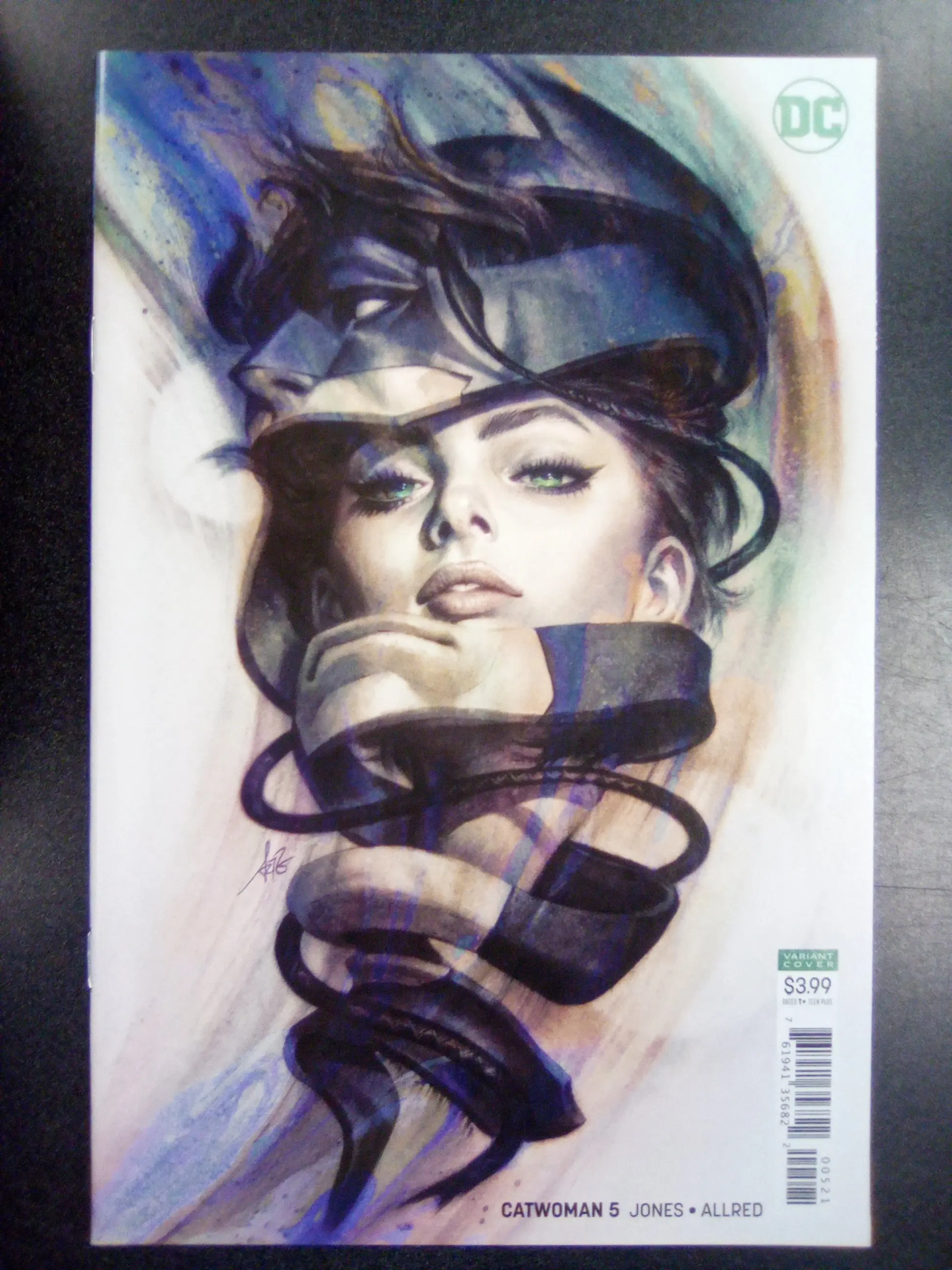 Catwoman #5 Artgerm Variant