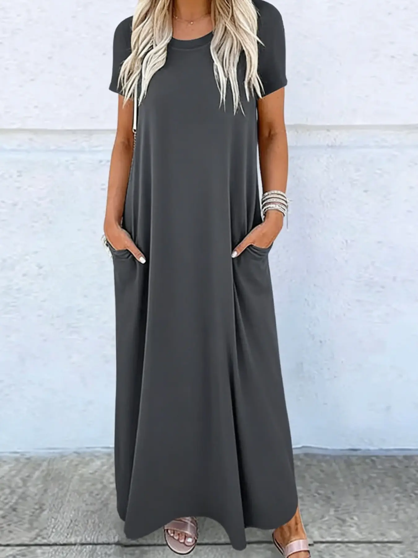A women's fashionable new Minimalist Basic solid color crew neck Round Neck short sleeve dress with pockets, loose fit, versatile and casual, suitable for summer, daily wear, casual outfits, Casual Sundress Outfit, and travl vacations, Womenswear