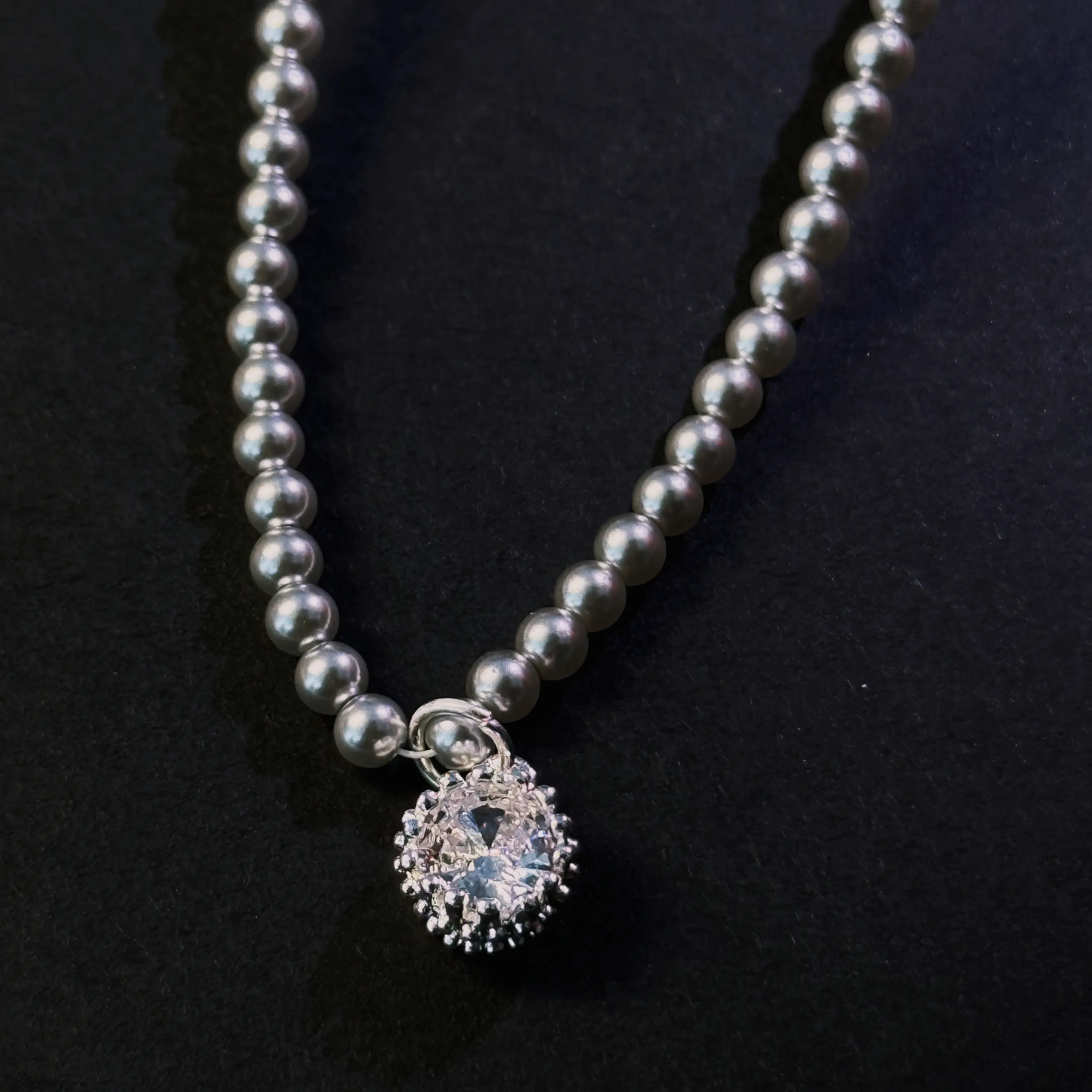 Elegant Women's Necklace with Sparkling Rhinestones, 18" Princess Length, Perfect for Anniversaries & Daily Wear, Trendy Fashion Accessory