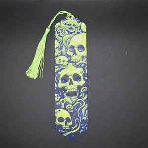 Skull Bookmark – Gothic Horror Book Accessory, Spooky Gift for Readers, Dark Academia Bookish Decor