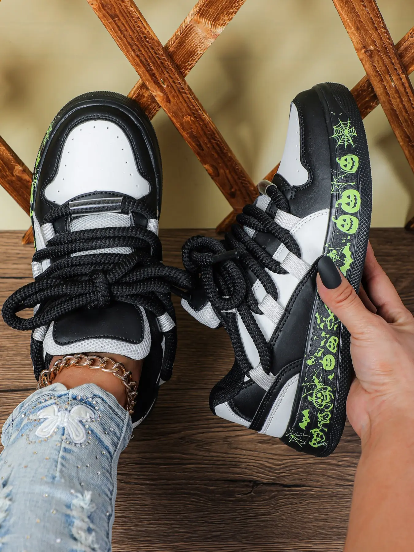 Women's Fashion Halloween Elements Spider, Skull, Pumpkin Casual Sneakers, Fashionable Casual Sneakers, Breathable Lightweight Low Top Skateboard Shoes, Suitable for Halloween Christmas Gifts, Black Friday Carnival, Commuter Work, Outdoor Sport