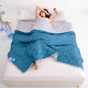 Cooling Summer Blanket, Lightweight Breathable Silky Soft Microfiber Blanket, Lightweight Cozy Blanket, Lightweight Throw Blanket, Comfortable Bedding for Home Bedroom, Perfect Gift for Loved Ones