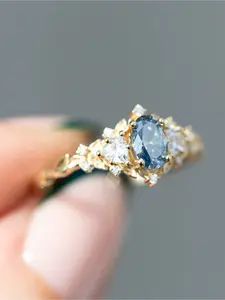 A gorgeous and fashionable ring, decorated with oval lavender and sapphire, fixed with round bead claws, suitable for parties, leisure, outdoor wear, recommended for weddings and engagements, jewelry gift for her, Elegant Glittering Ring