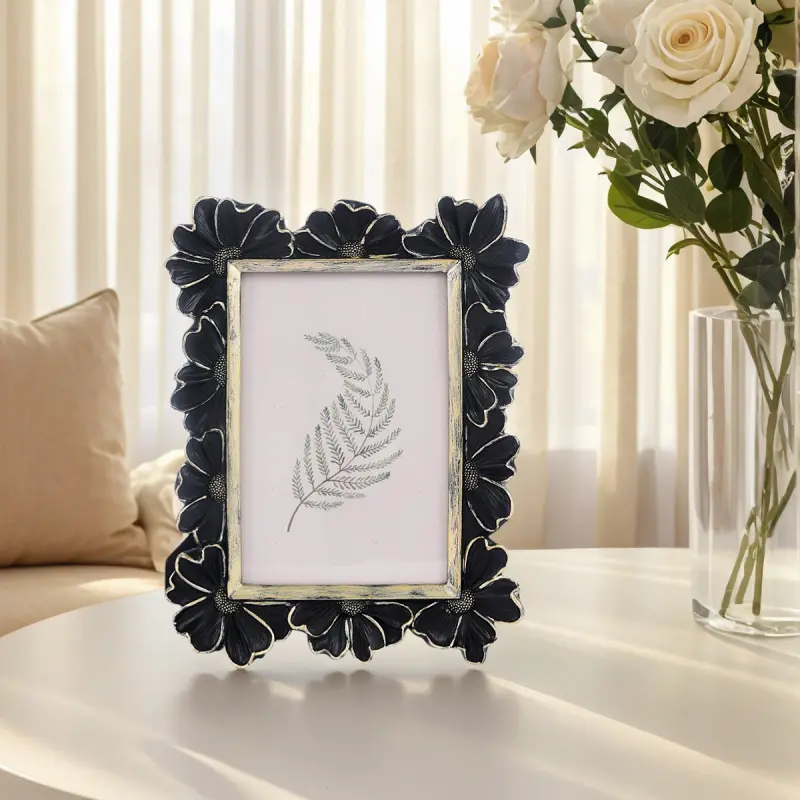 French-style living room decorative photo frame made of resin with black and white daisy flowers and gold edges Rectangular Frames