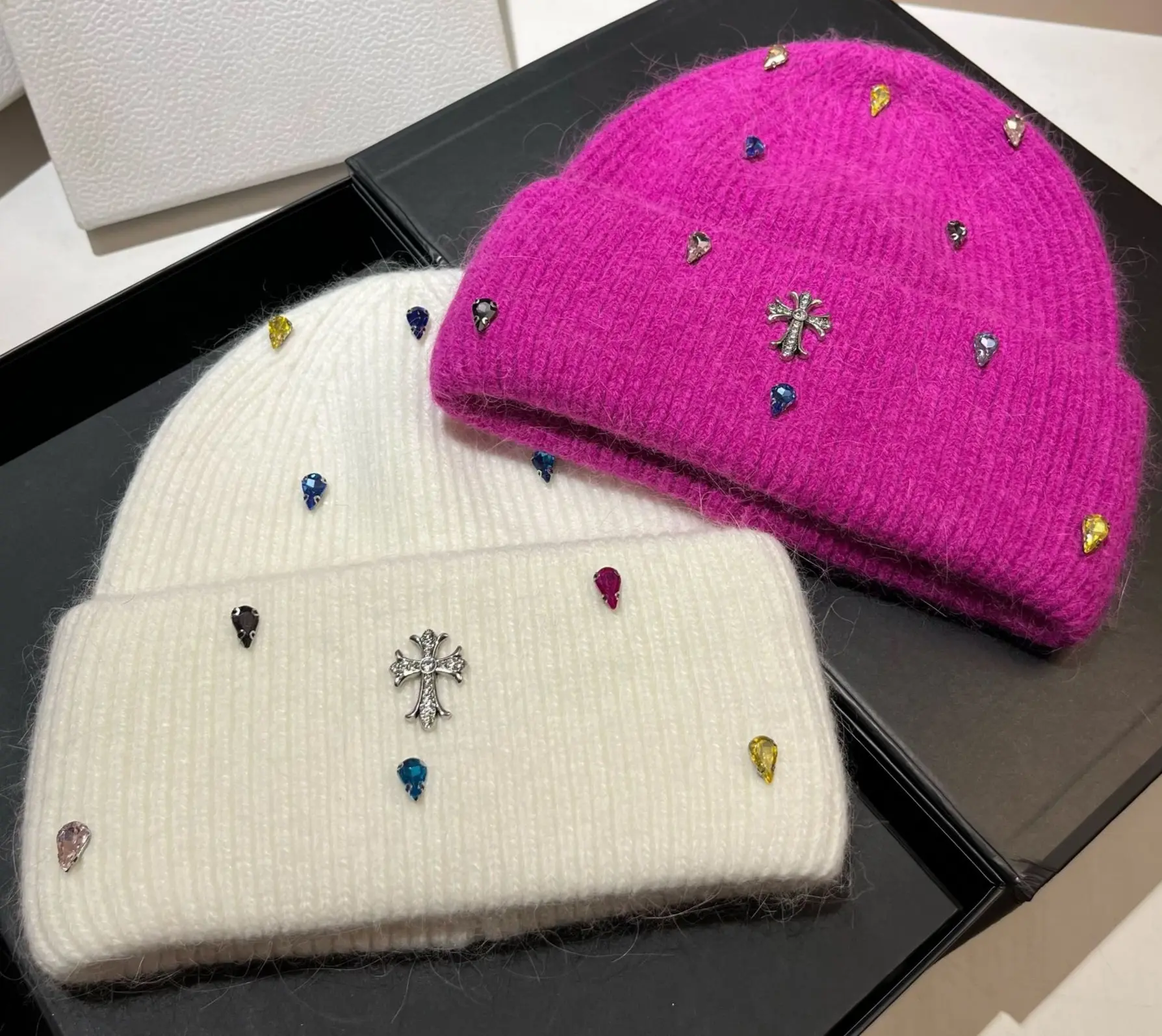 supreme glitter beanie - TikTok Shop