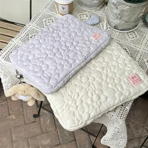 Bubble Flower Tablet Case, Soft Comfortable Durable Style Computer Bag, Quilted Laptop Bag, Fits 11/13 Inch Laptops, Ideal for School Work Commute Gifts