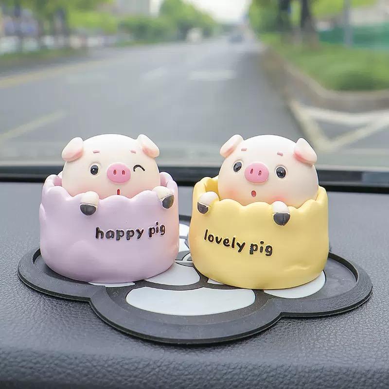 Cute Car Dashboard Decoration, Lovely Rocking Head Ornament Car Decor for Dash, Funny Car Bobblehead Ornaments for Dashboard Car Accessories Interior for Women and Men