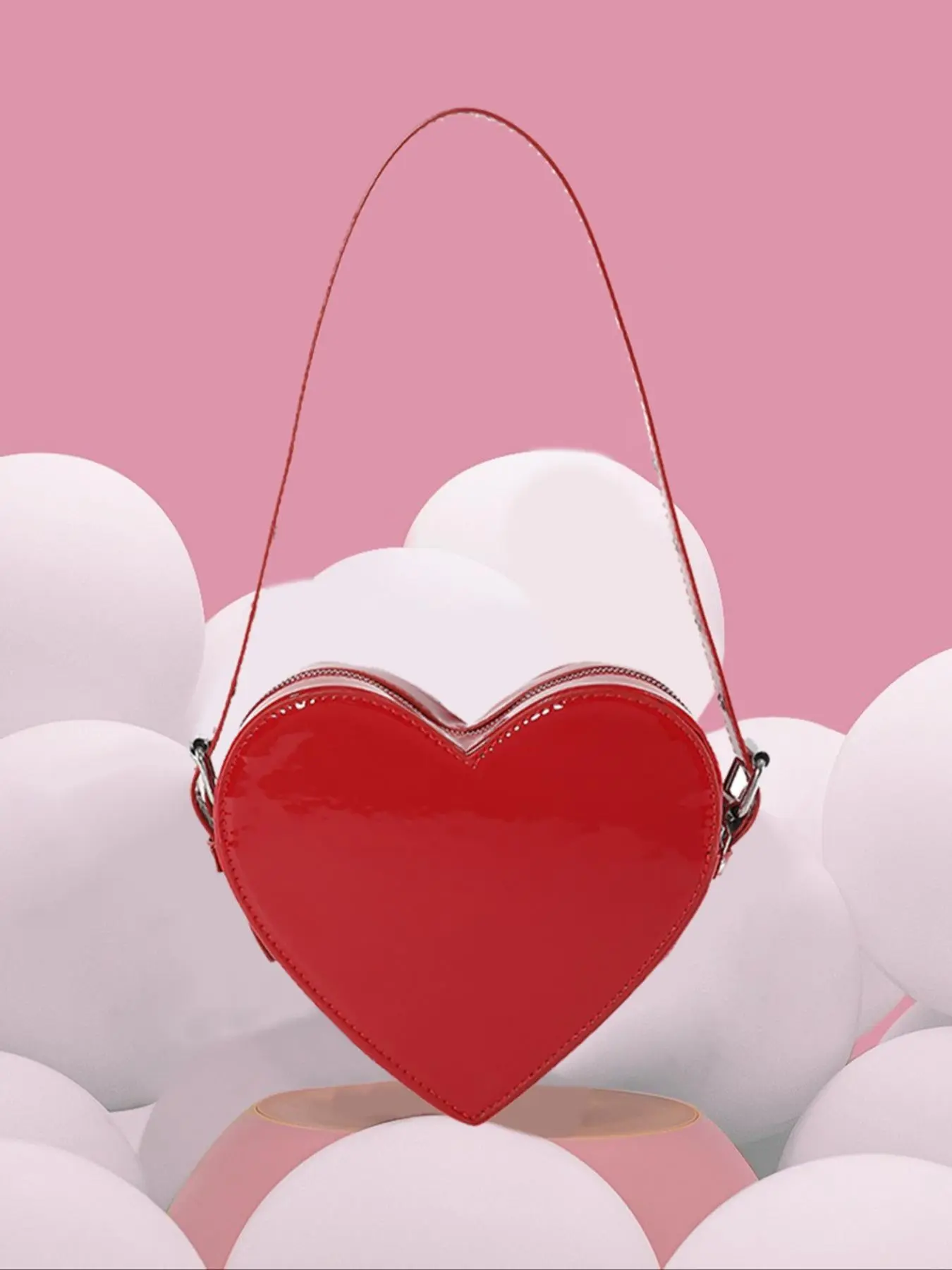 Fashionable  simple casual exquisite and versatile shoulder bag, niche design  heart-shaped creative modeling shoulder bag, Valentine's Day gift handbag, classic and versatile personality, shopping and dating, etc., Crossbody Shoulder Purses